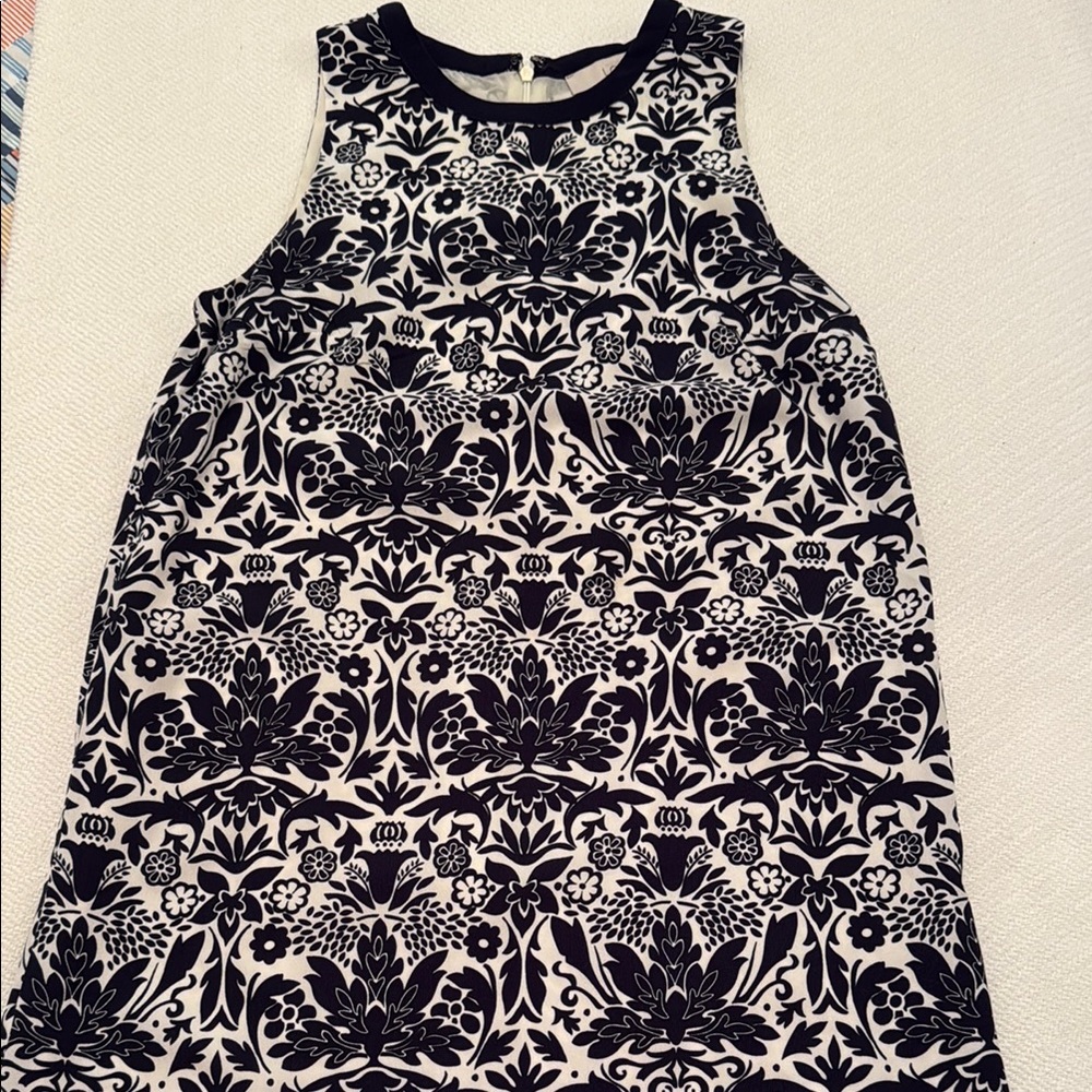 LOFT Navy and White Floral Patterned Shift Dress